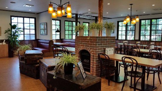 Cottage Inn Restaurant & Bakery