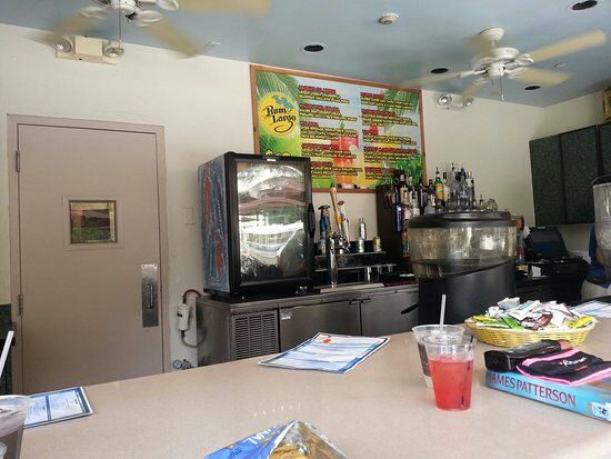 Rum Largo Poolside Bar And Cafe